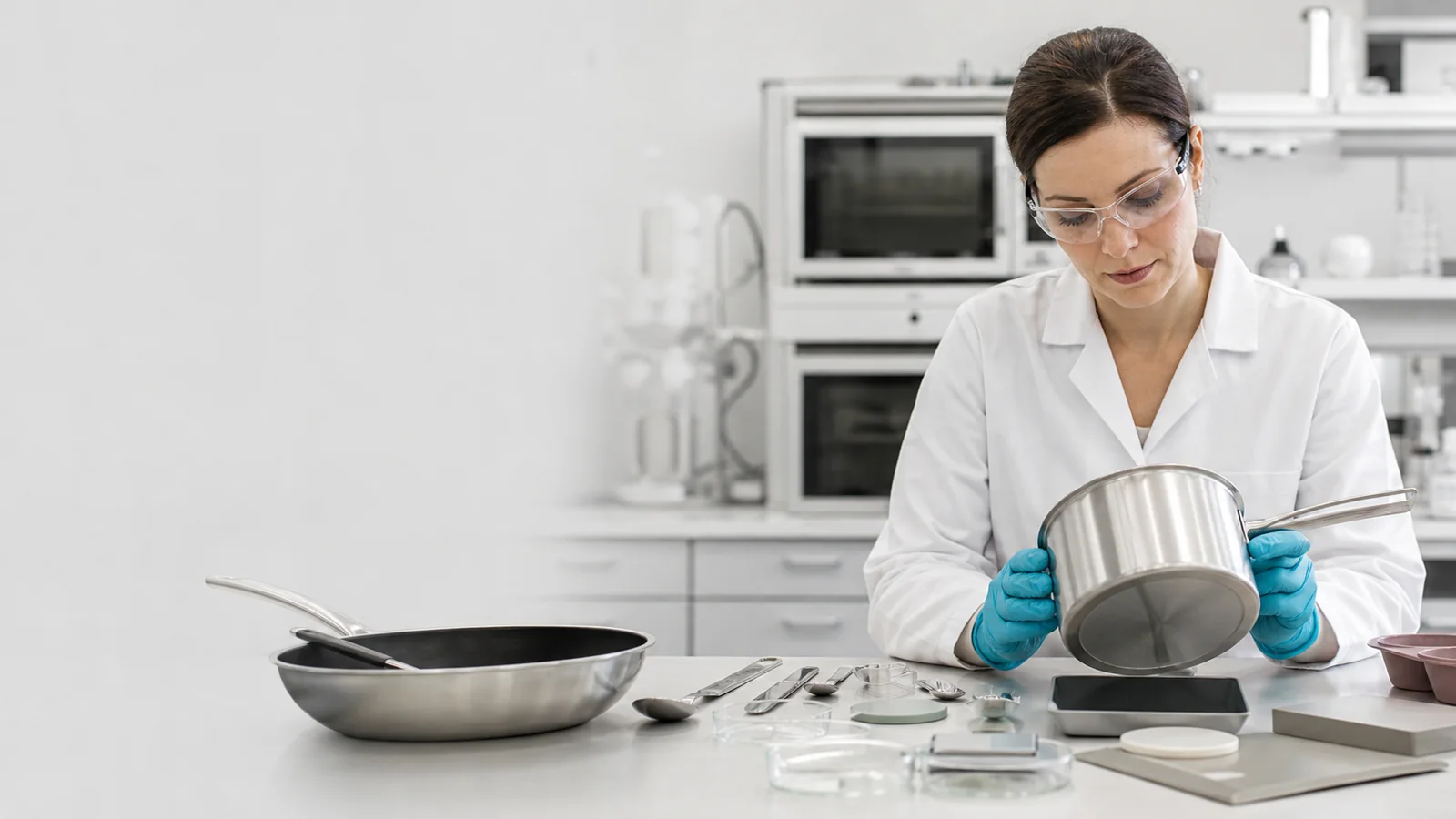 Cookware materials and food-contact evidence under laboratory review